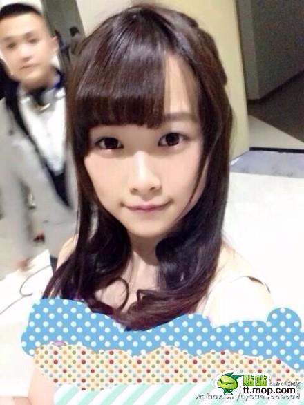 李宇春留长发了 原来春哥变成女生这么女神_娱