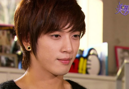 张亮《Doctor异乡人》牵手朴海镇“基情四射” SBS首邀中国艺人陈赫钦点张亮哈佛律师系剧情线索 《爸爸去哪儿》暖男形象俘获韩粉 李钟硕亲赴医院实习背医学术语图片频道 - 海口网 - 海口权威新闻门户网站