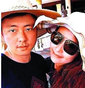 吴佩慈微博晒幸福颖儿回击 娱乐圈10大情敌亲