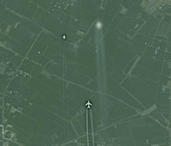 谷歌卫星疑现中国战机追逐ufo图片