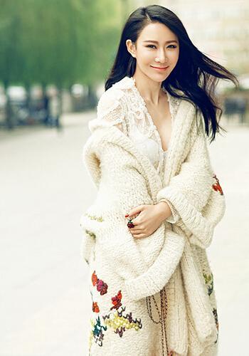 才女 石天琦 跨界出书受追捧 范冰冰倾情推荐_明