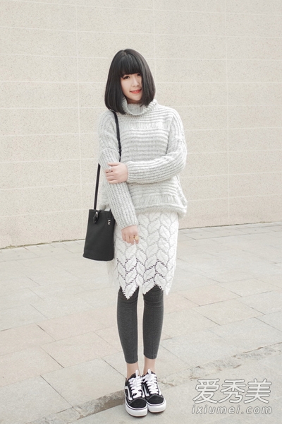 <em>毛衣</em>搭配短裙 可爱妹子最爱装扮_装扮_时尚_海