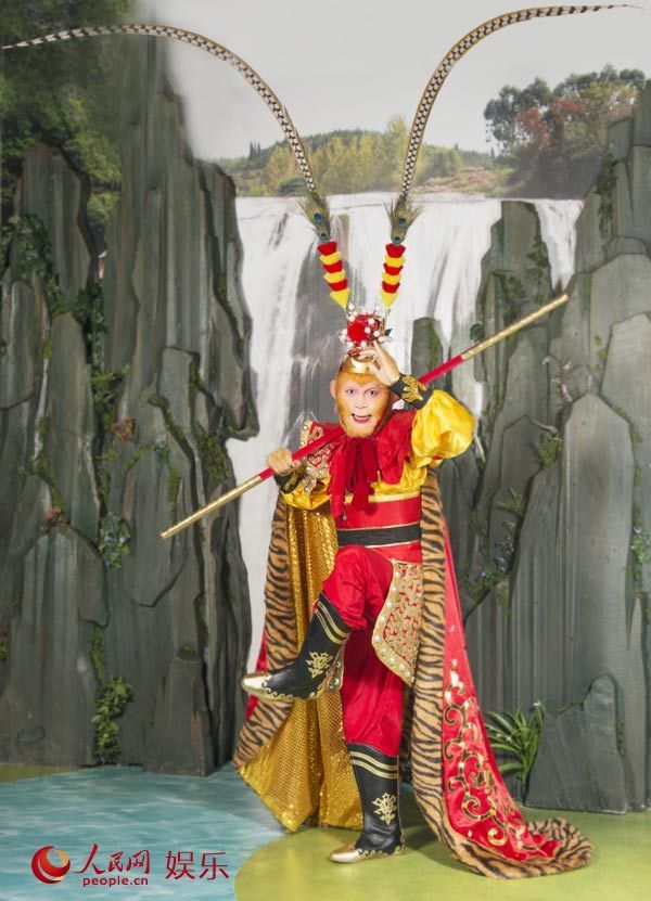 六小龄童版美猴王蜡像入驻杜莎 3D魔幻电影启