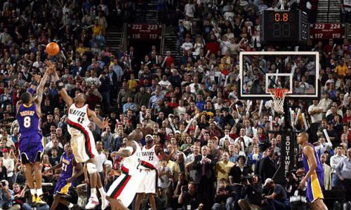 科比生涯七大绝杀:超级逆转小牛 双杀开拓者_