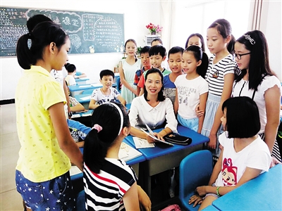 乡村教师黄慧娟 教书十年写下了4800篇教育博