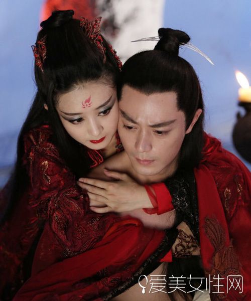 花千骨变妖神穿红装 这些女星告诉你为啥_时尚