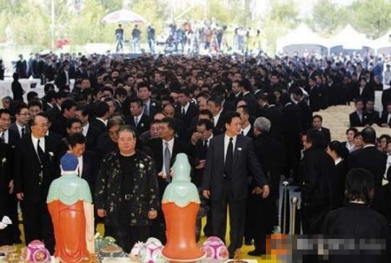 林志玲陪酒被黑道解救 每个女明星背后都有大