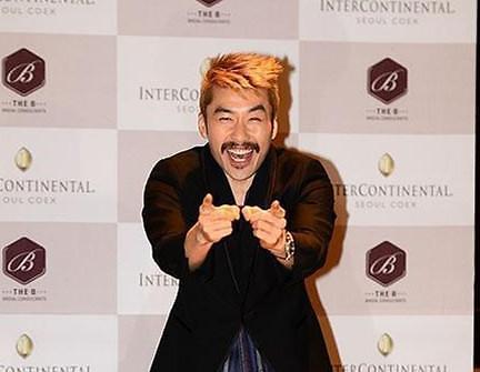 韩国搞笑艺人卢洪哲复出 曾因酒驾停工_热门影