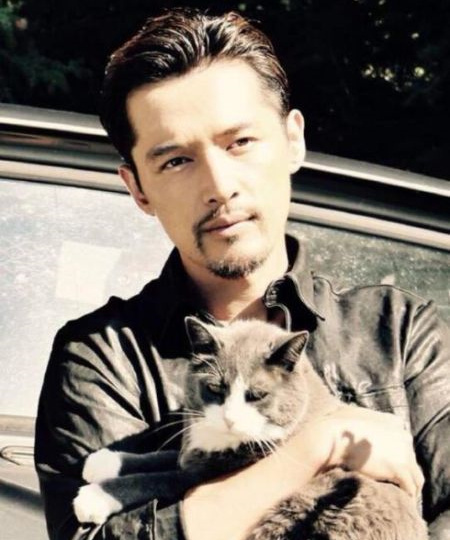 胡歌被问何时结婚 回答:头脑发热的时候_娱乐