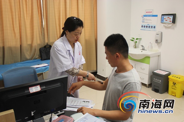 华山医院皮肤科_华山医院医生收入(2)