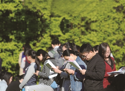 国考报名首日江苏岗位国税 最火 _社会新闻_新