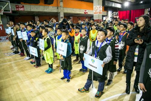 北京丰台中小学生班级3x3篮球赛落幕 旨在提升