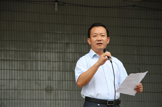 海口市第一中学举行为初三学子中考壮行动员大