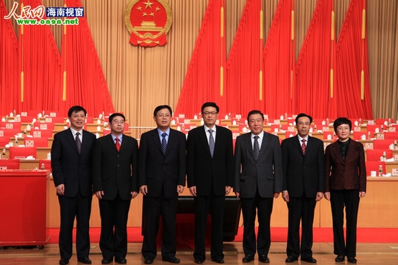 新一届海南省政府领导班子 图片来源:人民网