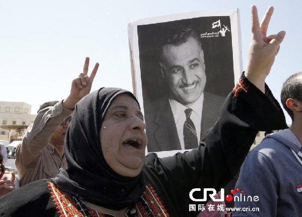 世界多地爆发示威游行 反对军事干预叙利亚_国