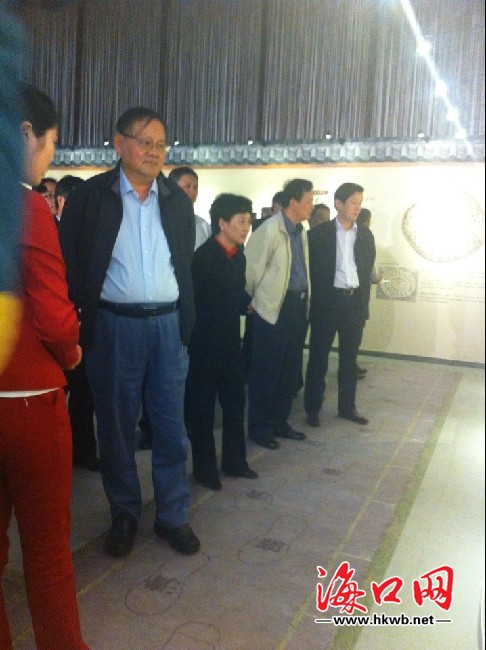 海口市四套班子领导参观海瑞诞辰500周年系列