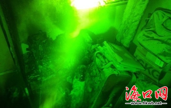 海南大学一寝室深夜着火 学生离寝蚊香未熄灭