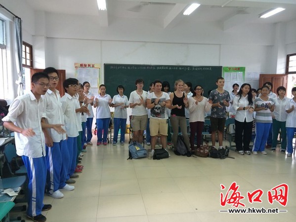 外国高中生在侨中:努力学好汉语 要在海南上大