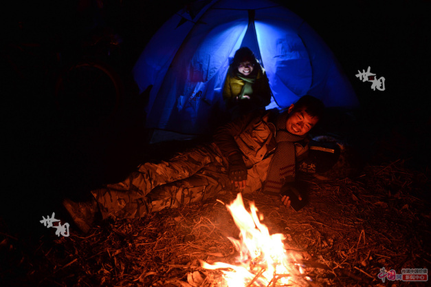 轮椅上的公路之旅(组图)图片频道 - 海口网 - 海
