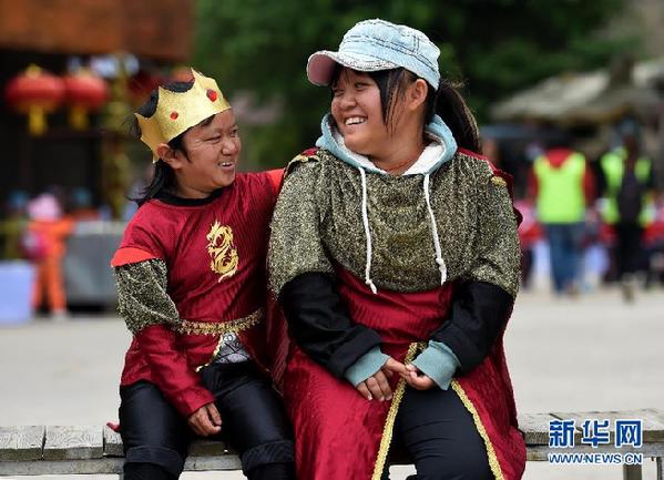 华西村人均收入_云南人均身高(2)