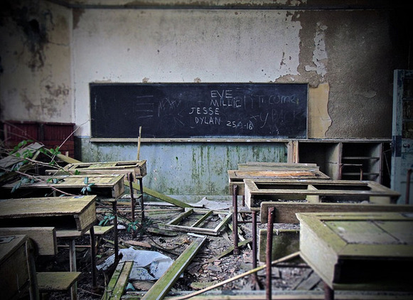 爱尔兰废弃学校触目惊心引人深思(高清组图)