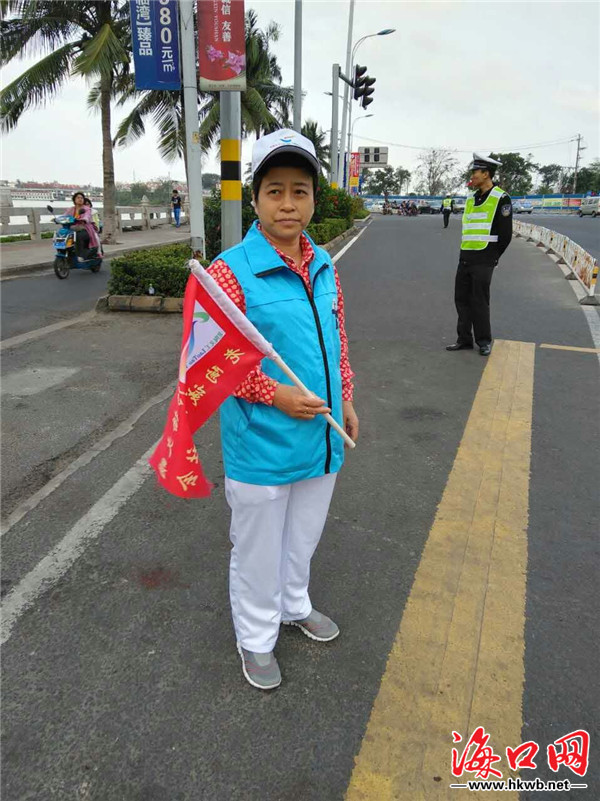海口志愿者肖莉萍:享受志愿服务工作的过程_海