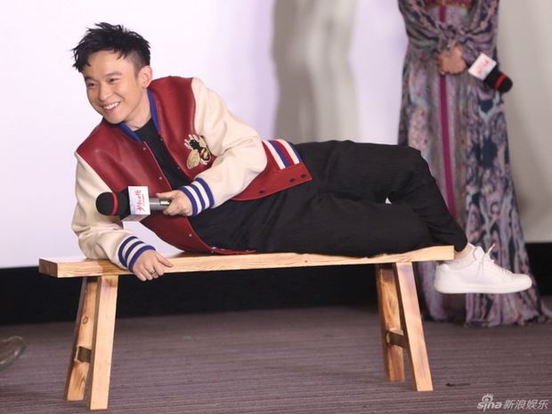 董子健单手解内衣 不惧激情戏:又不是真的(图)