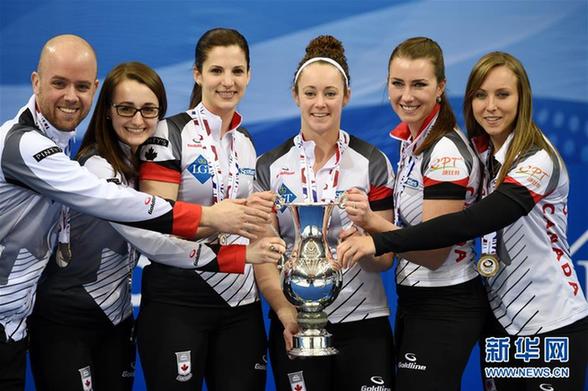 冰壶--女子冰壶世锦赛:加拿大队夺冠图片频道