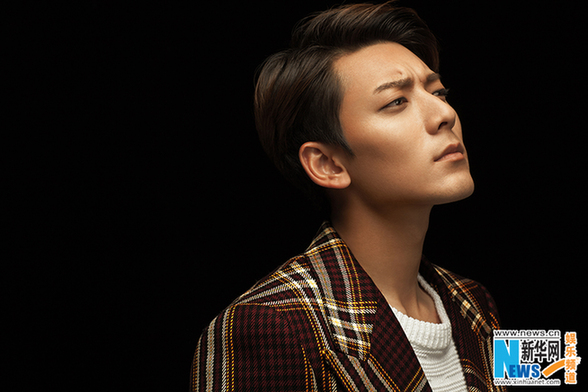 陈翔曝最新时尚大片 复古学院派温暖深秋图片