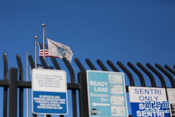 一名美籍墨裔摄影师的两国生活