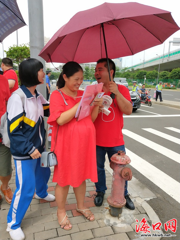海南2018年高考落幕:考场内外总是情