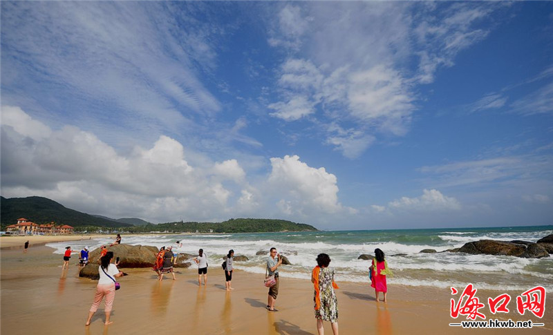 海南万宁日月湾洋溢海岛风情(组图)