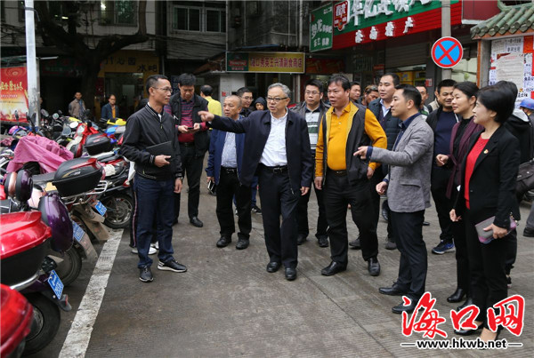 海口秀英区深入重点点位 检查全国文明城市年