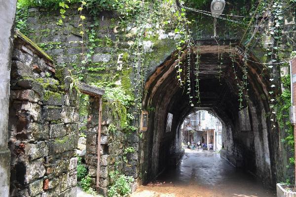 府城鼓楼几度沧桑