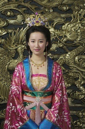 吕一,毕业学校:北京舞蹈学院.