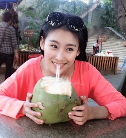 台湾疯传北影校花水嫩照 被赞张柏芝黄圣依合体