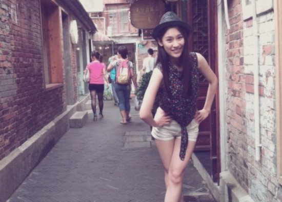 台湾疯传北影校花水嫩照 被赞张柏芝黄圣依合体