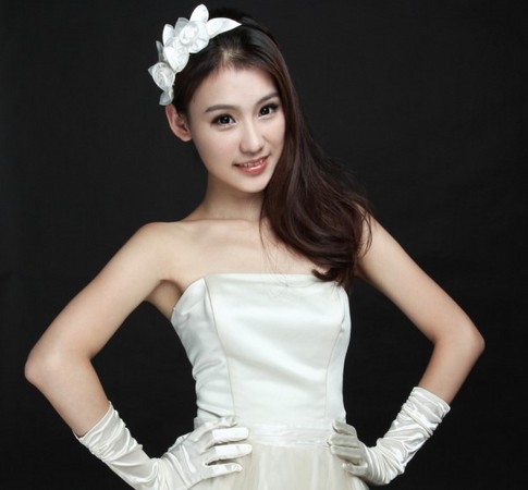 台湾疯传北影校花水嫩照 被赞张柏芝黄圣依合体