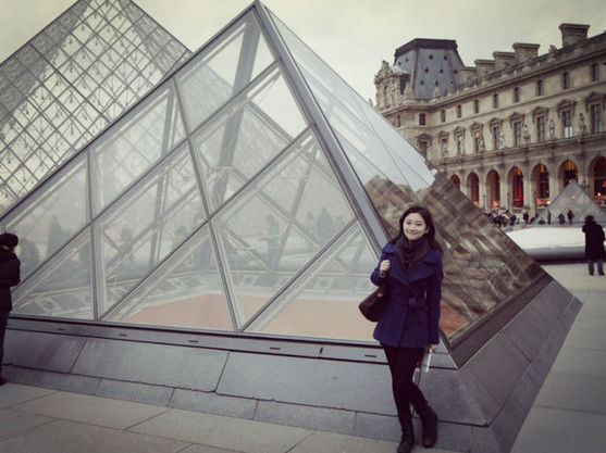 美女博士实验照走红 征男友回家过年