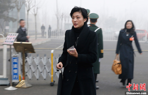 2月28日,全国政协委员周涛现身政协驻地昆泰酒店.刘关关摄