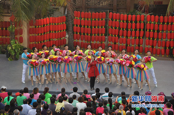南海风云主题曲曲谱-央视 心连心 艺术团慰问演出走进海南保亭