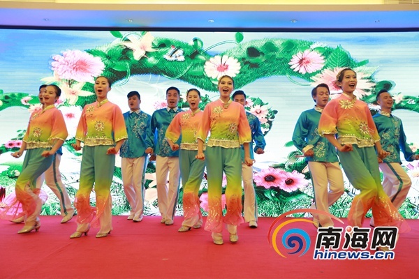 2017年海南儋州调声文化节发布会现场,调声节目表演.记者王全印 摄