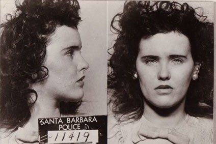 2,迷雾中的黑色大丽花:伊丽莎白·安·肖特